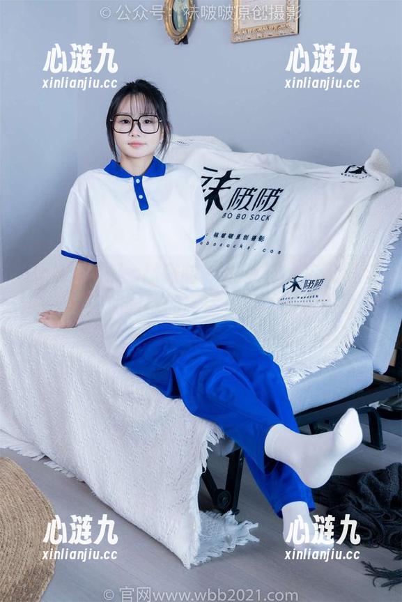 BoBoSocks袜啵啵 - 稚予辉映在薄黑丝中，脚尖加固款的高清写真试图说点啥……