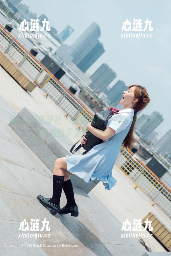 BoLoli菠萝社 - 免费偷瞄！柳侑绮的美图，连她的美足都在向你招手。