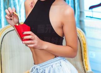 GIRLT果团网 – 翻开美图，甜Abby的街头甜心态恰到好处，这气息