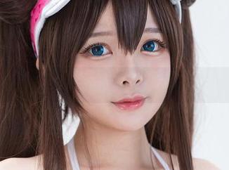 Hachi小芭带来的新短裙：这又是怎样的写真集更新呢？