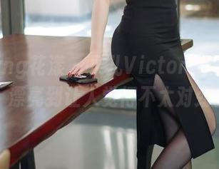 HuaYang花漾 – 果儿Victoria短裙合集，漂亮到让人觉得不太对劲。