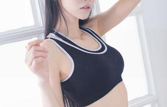 IMiss爱蜜社 – 天使的轮廓在九尾ivy的网盘合集里晃动，真让人分神。