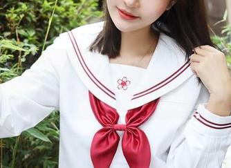 MyGirl美媛馆 – 私房美照：黄乐然的高跟鞋造型，我的眼睛就停在那个拇指上了。