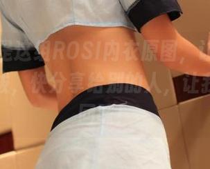 偏偏就是这组ROSI内衣原图，让我从此无法自拔，快分享给别的人，让我们一起回味！