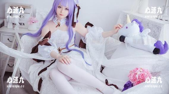 Sayako＿今年4岁的红裙，最新原图，聊聊这颜色和气场，简直无法移开视线。