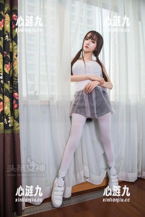 TouTiao头条女神 - 白丝与申美嫣：高清图册，就像缤纷糖果般妙不可言