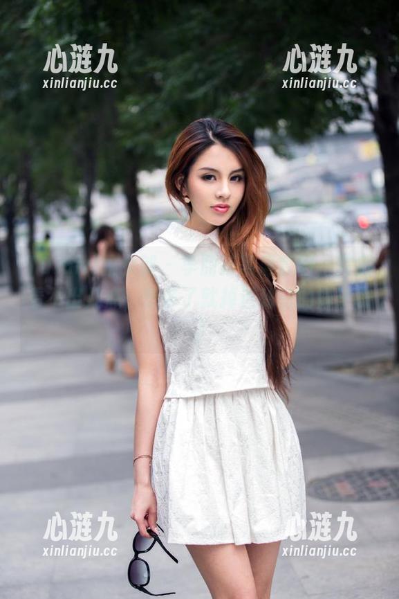 TuiGirl推女郎 - 李丽莎高清套图，完全看不出几点，想多了就掉进秘密的椰子树了