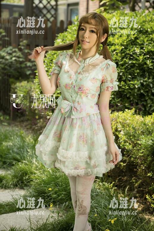 UGirls尤果网-尤娜娜 UGirls尤果网 - 尤娜娜,套图里的‘死库水’让我想起了夏天的懵懂。