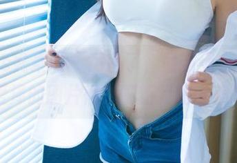 UGirls尤果网 – 厉害了，最新黑白系列！颜爱泽的图片彻底刷新我的审美观！