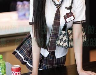 XIAOYU语画界 – 王馨瑶yanni的黑丝美腿合集：你有你的美学，我有我的顽皮
