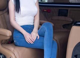 Xiuren秀人网 – 免费图集纵览：Jennifer小若的蕾丝让这季的清新意外十足，还是不错的选择啊。