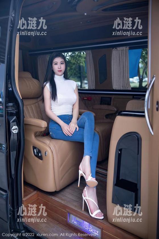 Xiuren秀人网-Jennifer小若 Xiuren秀人网 - 免费图集纵览:Jennifer小若的蕾丝让这季的清新意外十足,还是不错的选择啊。
