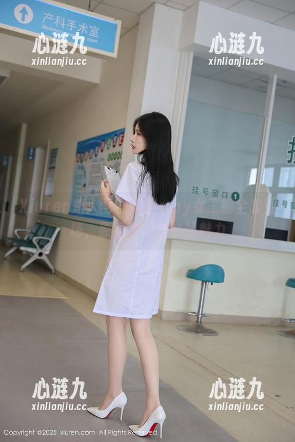 Xiuren秀人网 - 晓梦may女王的全套登场，原图散发微妙的魅力