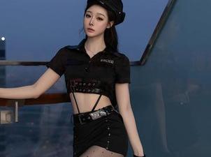 Xiuren秀人网 – 樱桃小犊子：海边全套，恍惚间飘到了另一个维度…