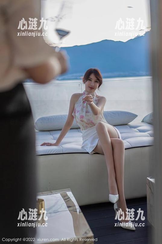 Xiuren秀人网 - 豹纹私拍资源，潘琳琳ber其实在和你玩捉迷藏，细节中悄悄的邀请。