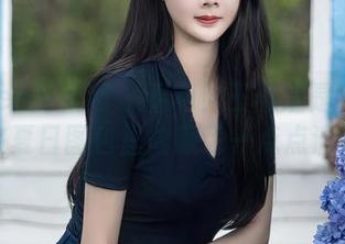 Xiuren秀人网 – 看啊！王雅姗是我似乎在夏日图包里偷藏了一点点清爽
