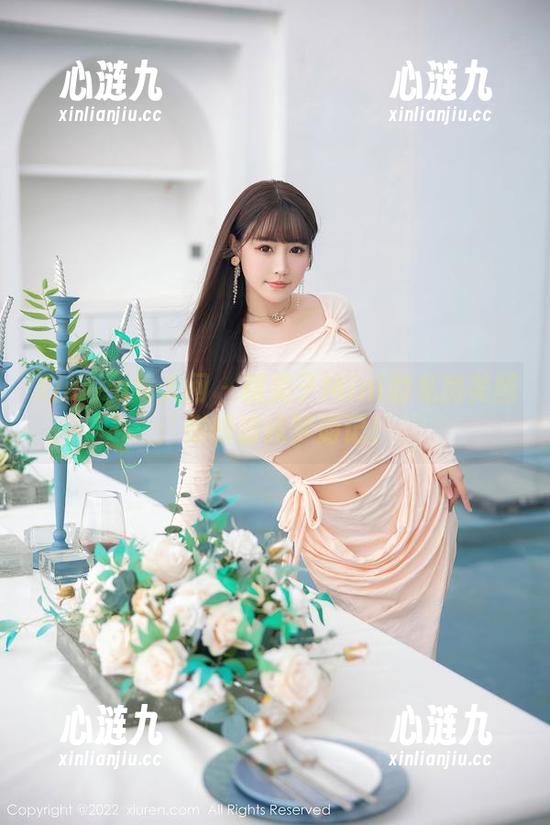 Xiuren秀人网 - 糯美子Mini的私房美图：你的清纯梦游记！