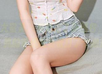 YouMi尤蜜荟 – 易阳出了新图包，粉色写真，我的审美竟然被打了个激灵！