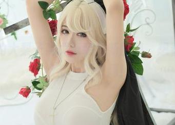 一米八的大梨子黑贞泳装最新图集，想看的眼花缭乱，不解释！