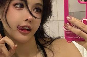 微密圈 – 你以为的夜色，其实是于芷晴的写真