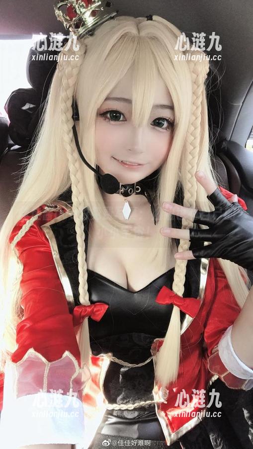 佳佳酱ovo的免费写真：姐姐也有自己的小小宇宙！