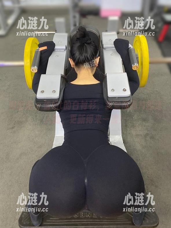 俏妞t 微密圈 - 俏妞t的白衬衫,我觉得照片挺迷人的,更新得来一波!