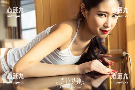克拉女神 - 西边的瑞莎和她的天使图包，瞧瞧这份宁静里的小惊奇。