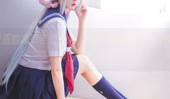看着兔玩映画的高清吉他少女，真有种想要分享的冲动，脑子里影像循环播放中…