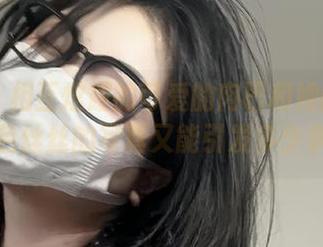 微密圈 – 相互炫耀的可爱的肉巴和她的姐妹花，黑色丝丝的写真又能引发多少争议？