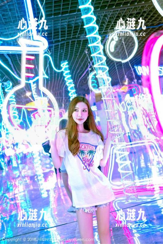 嗲囡囡 - 今天的主角是芷儿Momoko，蕾丝图包跟优秀的博主似乎总是有些不搭，但偏偏看了又想看。