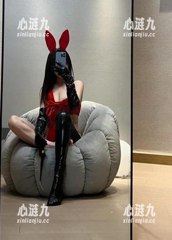 微密圈 - 红裙图册之奔跑的晶骡儿的时髦遥控器，想撒娇得看这里！