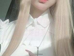 女主K的吊带图集，带我走入一个我不知道的夏日梦境。