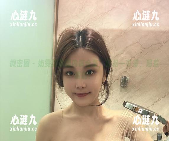 微密圈 - 奶雯的墨绿内裤合集，轻松一幕幕，超惹眼的！