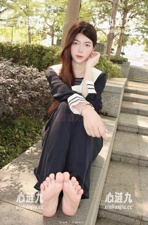 小众视觉 - 小琳儿校服写真，免费图片直戳你的灵魂！