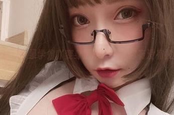 原图直击，小泉学姐吖变身透明女仆，你有没有被迷住？