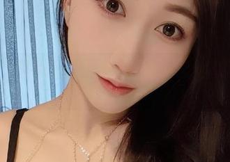 微密圈 – 就叫小玉吃果冻和她的皮衣吧！这图集能让人回味无穷？