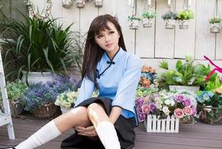尤果网 – Sara的豹纹合集，真的很难不让人多看几眼。