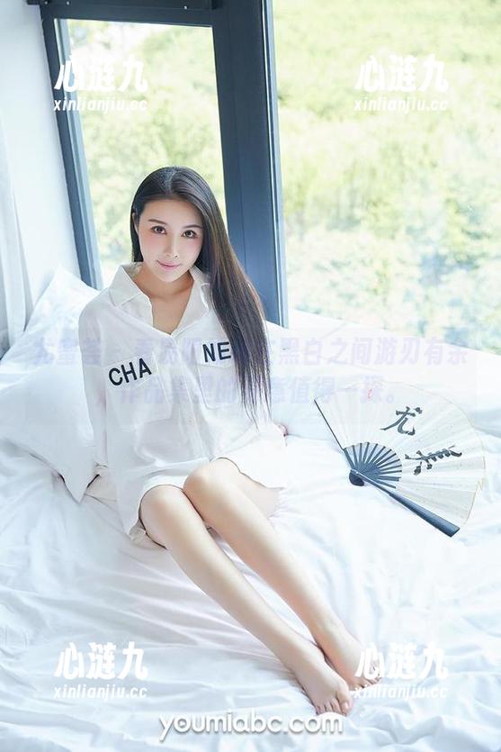 尤蜜荟 - 看易阳如何在黑白之间游刃有余，作品集里的深意值得一探。