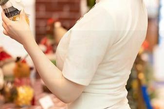 尤蜜荟 – 原图解析：黄乐然的长腿完全承包了我所有的注意力。