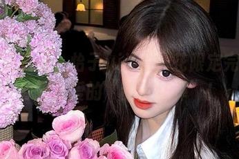 不怕无圣光，怡子yiii的樱花限定完全是春日恋爱的“甜蜜炸弹”！