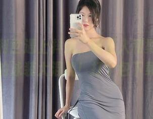 当抖娘利世遇上抖娘，喵星人和獒犬在海边的泳装大混战！打个包下载？