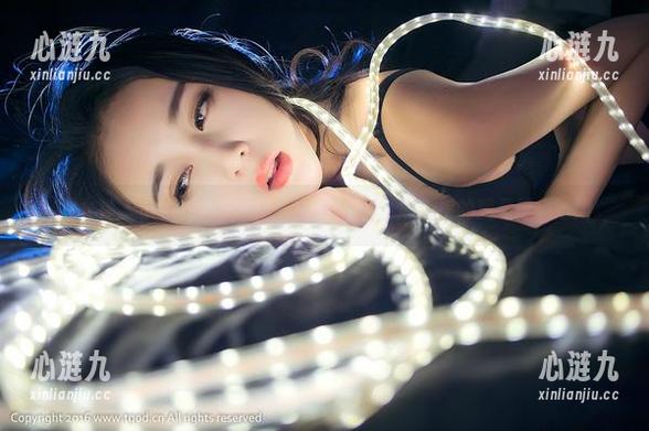 推女神 - 歆小兔chobits的黑丝时刻，刷新你的观看记录吧！