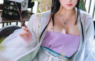 精选套图，日奈娇的蕾姆风，忽然让我想到香蕉的味道，真奇怪。