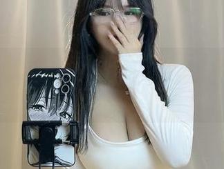 微密圈 – 对于是可馨吖的夏日作品，美图中的微妙暗示让我琢磨了良久。