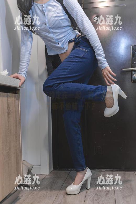 杏仁曲奇 跟周六的女仆约定在一起,杏仁曲奇原图,干嘛不偷瞄一下?
