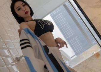微密圈 – 果儿Victoria和她的黑丝：定制之道还有更多意外，图片真心惊艳！