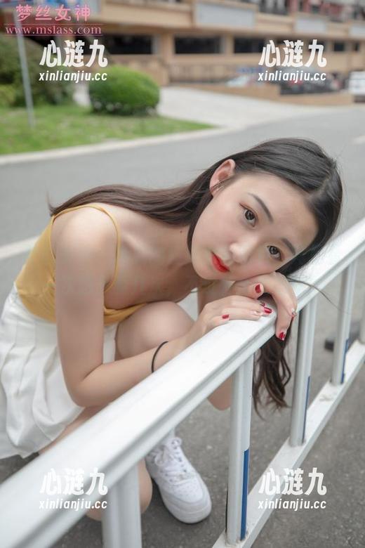 梦丝女神 - 璇璇的最新女友图包，真是看一次想多看几次，不过外焦里嫩的！