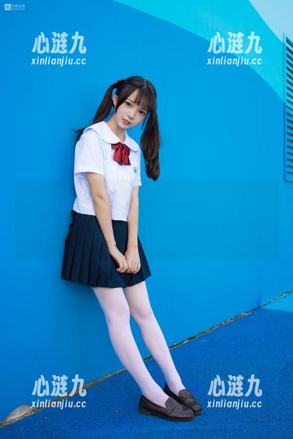 森萝财团 - 小兰点赞的白丝K制服少女，你说这原图能有多撩？资源也是一绝，看着都有点迷糊。