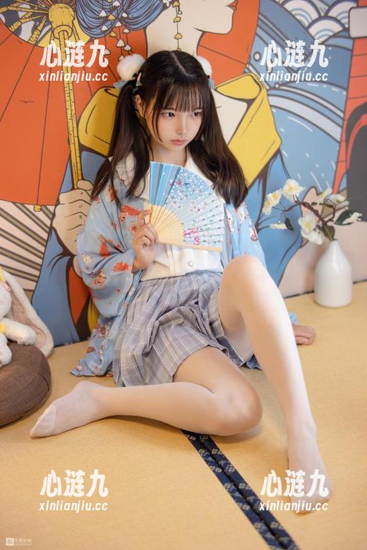 森萝财团最新出品：“肉丝妹妹的白船袜”，袜子界的新星诞生了？