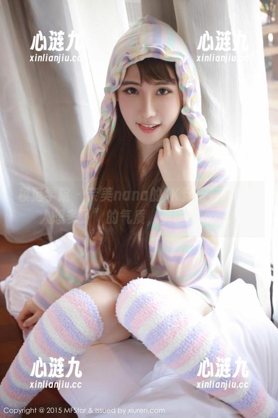 模范学院 - 奈美nana的JK穿搭有种“让人想多了”的气质，美图真不少。